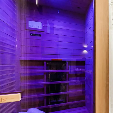 Amazing View Designer With Sauna And Jacuzzi 3 Min To Opera House Apartamento Budapeste