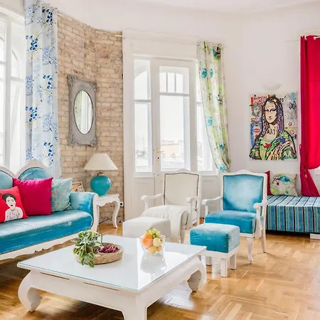 Apartamento Amazing View Designer With Sauna And Jacuzzi 3 Min To Opera House Budapeste