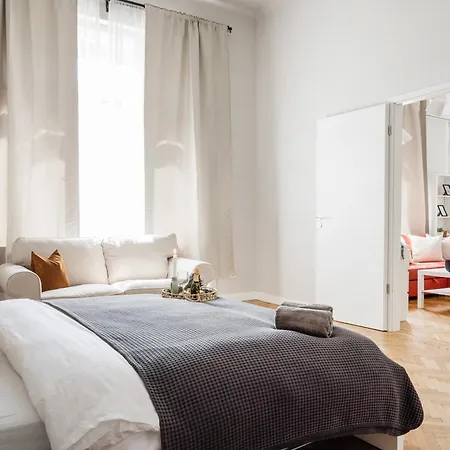 Dream In Budapest-steps To Buda Eye & Fashion Street Lägenhet *